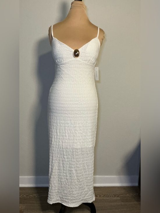 No Comment Dresses & Skirts - White Textured Maxi Dress with Gold Accent